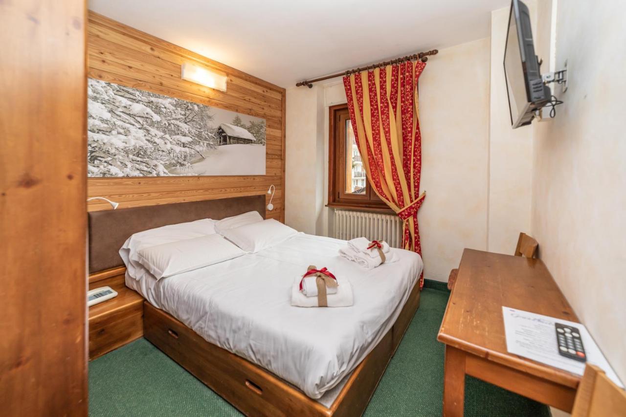 Hotel Gran Baita Саузе-д'Ульс Экстерьер фото